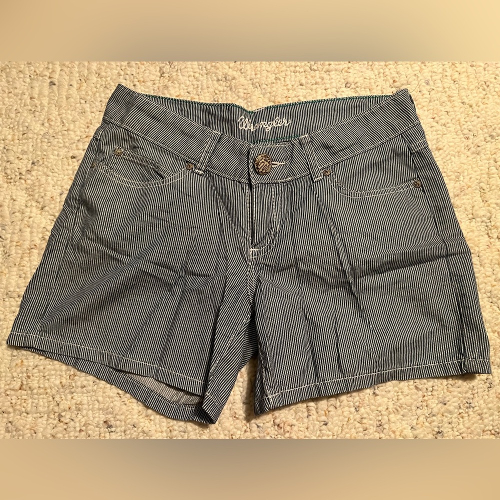 Striped light denim wrangler shorts